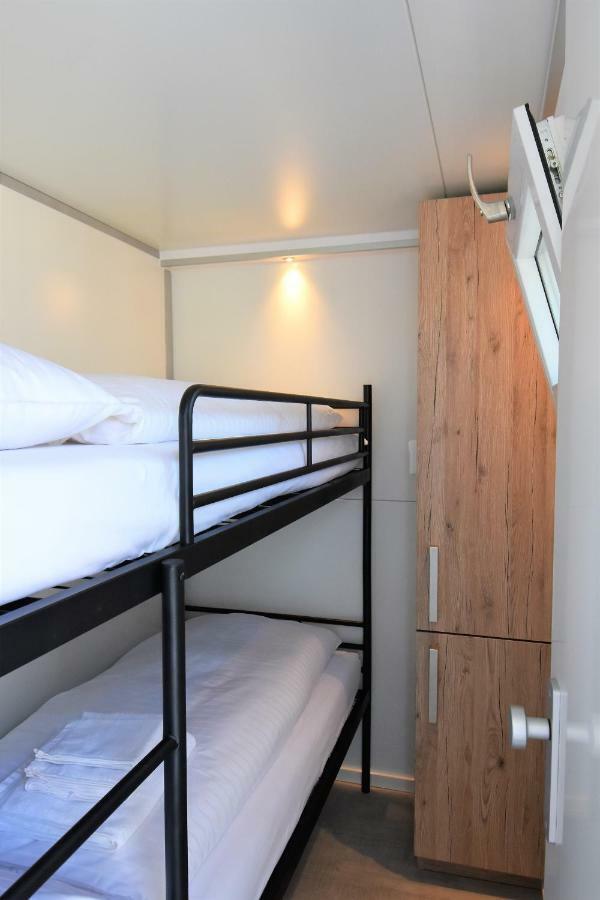 Cosy Floating Boatlodge Athene 马斯特里赫特 外观 照片
